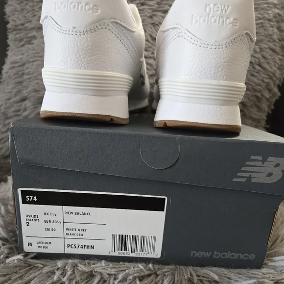 Kids New Balance 574 size 2m white/Grey - Picture 4 of 4